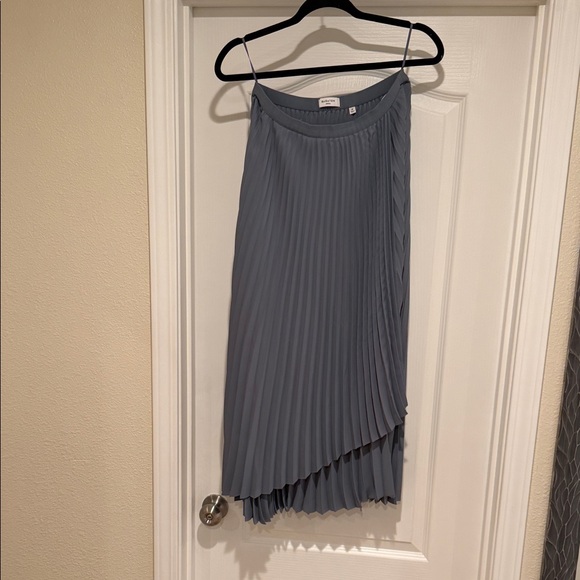 Aritzia Babaton Ladder Skirt Size M/L - Picture 2 of 11